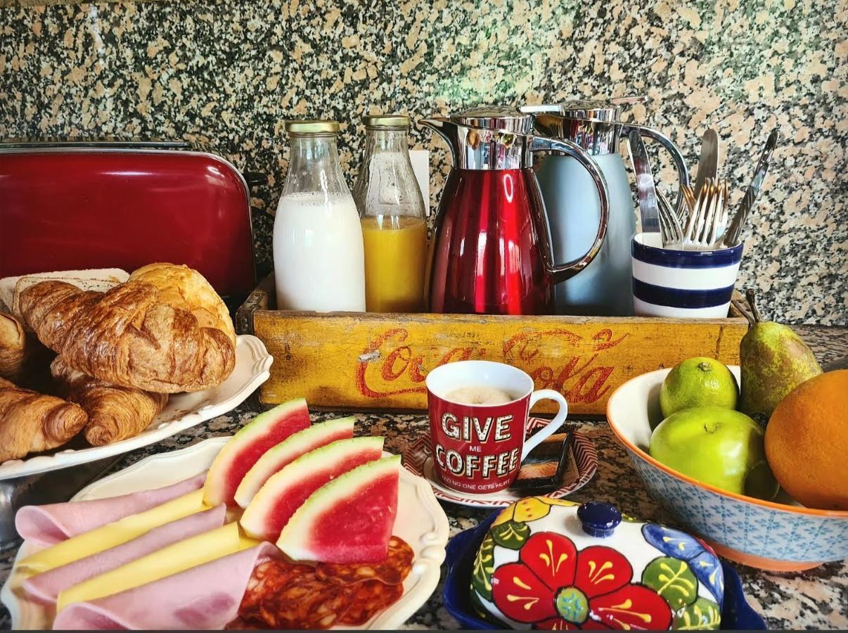 Harveys Homestay - Adults Only Mieres  Eksteriør billede