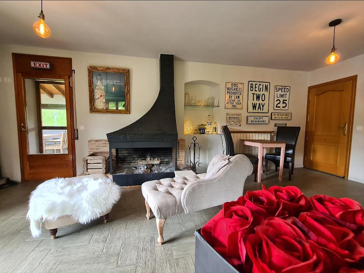 Harveys Homestay - Adults Only Mieres  Eksteriør billede
